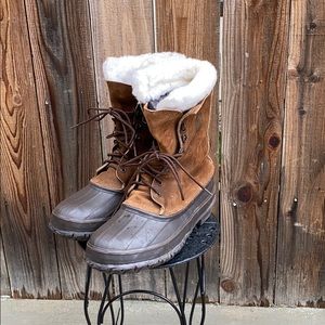 Eddie Bauer brown men’s snow boots